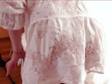 girl
        clementine__ cam image #1431614