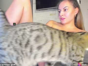 girl
        relax_girl cam image #2215828