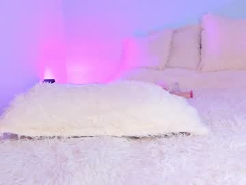 girl
        evelin_gh1 cam image #1096310