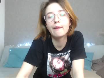 girl
        mary_klaus cam image #883058