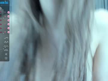girl
        monika_youthfull cam image #1507739