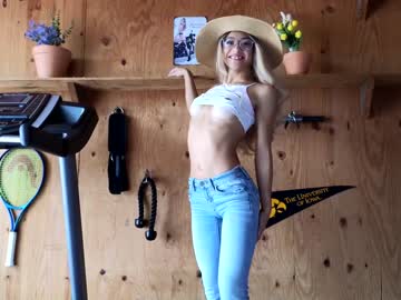 girl
        littlegreekflower cam image #2036397