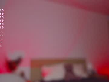 girl
        lumoore cam image #3451553