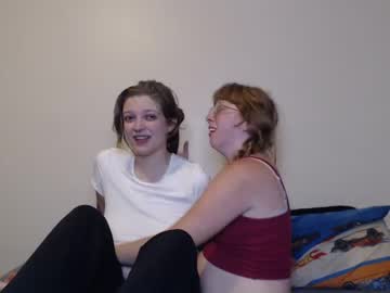 couple Milf & Teen Sex Cam Girls with elliottandisabelle