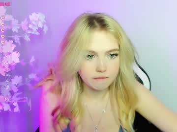 girl
        small_blondee cam image #902122
