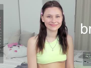 girl
        riveting_magnet cam image #3365622