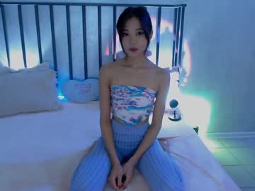 girl
        juliabeng1 cam image #180826