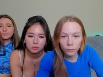 couple Milf & Teen Sex Cam Girls with creamyhurricane
