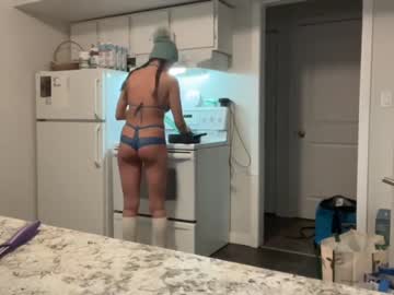 girl
        xyleialuv cam image #480821