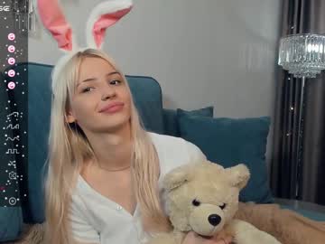 girl
        erleneganter cam image #3296222