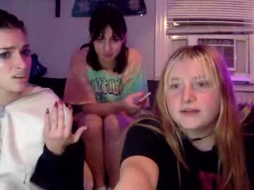 girl
        wallabyxxx cam image #423180
