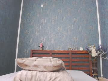 girl
        kairafantasy cam image #2408739