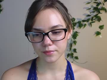 girl
        teresabriggs cam image #2665800