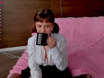 girl
        heathercarols cam image #1806243