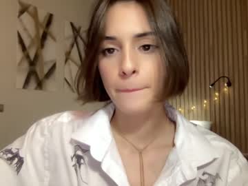girl
        crown_of_vice01 cam image #261368
