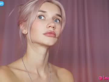 girl
        elisa_baby_girl cam image #3088111