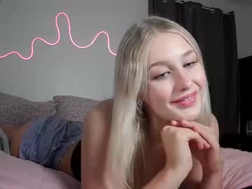 girl
        loveepeytonnn cam image #2771853