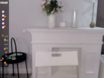girl
        small_blondee cam image #29697