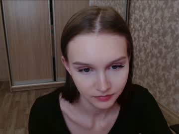 girl
        anitalii cam image #1383920