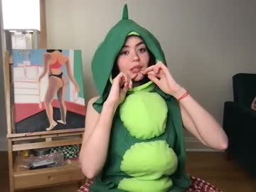 girl
        littlesugarpea cam image #2686282