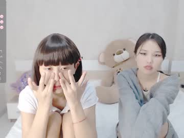 girl
        little_yena cam image #2801476