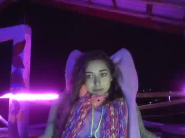 girl
        pink_veil cam image #1830087