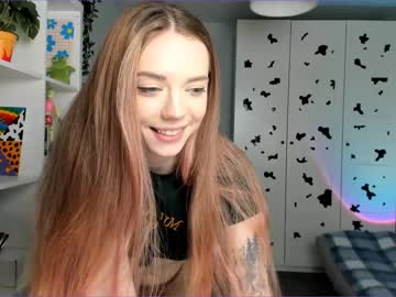 girl
        thisisamelia cam image #836601