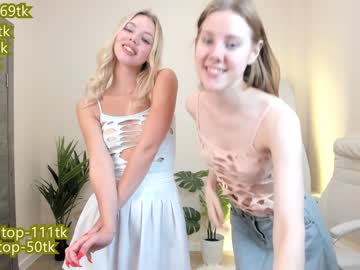 couple
        cassie_palmer cam image #2171877