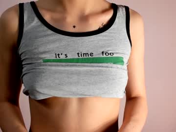 girl
        xyni_myni cam image #2956550