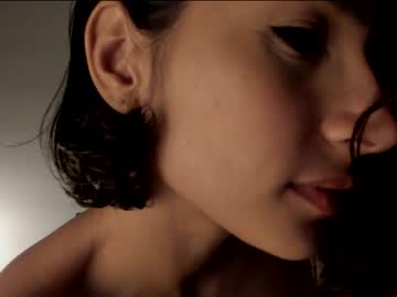girl
        evatango cam image #300452