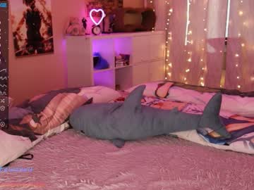 girl
        yourcutewaifu cam image #985490