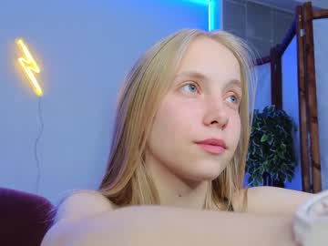 girl
        appr0ved cam image #1707432