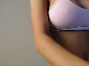 girl
        trixie_taylor cam image #3267087