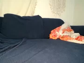girl
        petite_milfdd cam image #2967535