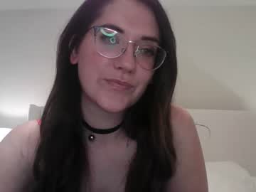 girl
        naughtysubgal cam image #769262
