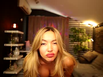 girl
        fantasystudiox cam image #2071657