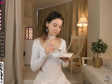 girl
        checkmypeach cam image #2904098