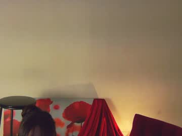 girl
        annesense cam image #1608483