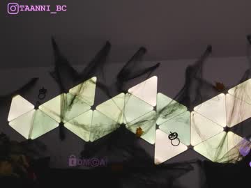 girl
        taanni_bc cam image #2751730