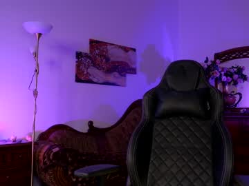 girl
        jessiccaburns cam image #2075211