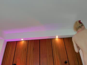 girl
        lovexxxpink cam image #1889893