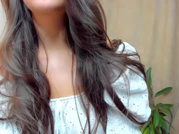 girl
        dufni_duff cam image #3389835