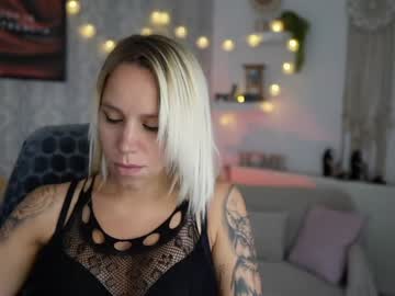 girl Milf & Teen Sex Cam Girls with cherry__blond