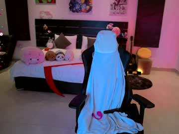 girl
        madnessalise cam image #3395528