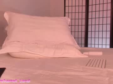 girl
        lovexxxpink cam image #2509353