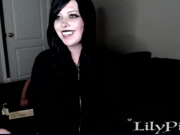 girl
        lilypixel cam image #2111563