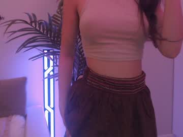 girl
        sarasuo cam image #2008154