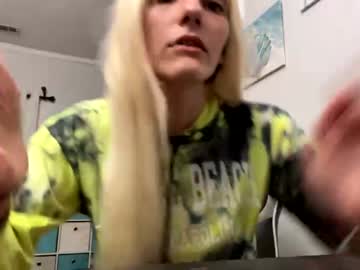 girl
        valeriesplayzone cam image #1234470