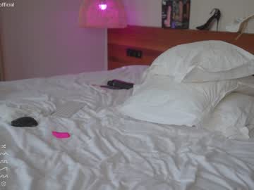 girl
        emilia98xxx cam image #2787494