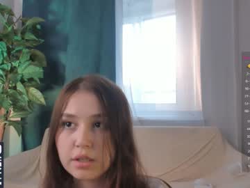 girl
        ritaschneider cam image #1530164